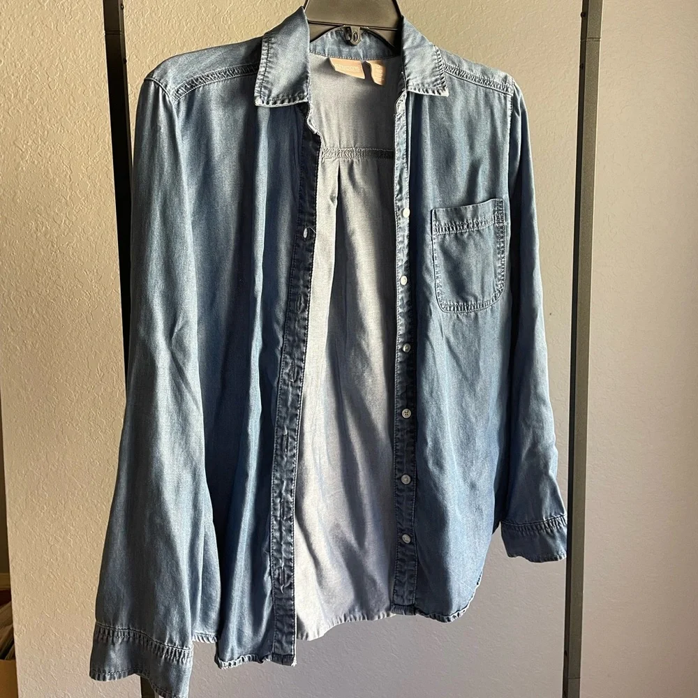 Chico Button Down - Picture 2 of 5